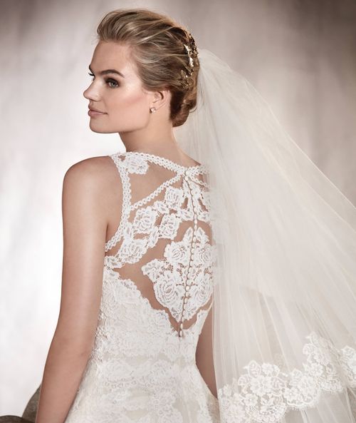 ARIANA, Pronovias