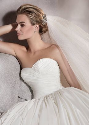 AURELIA, Pronovias