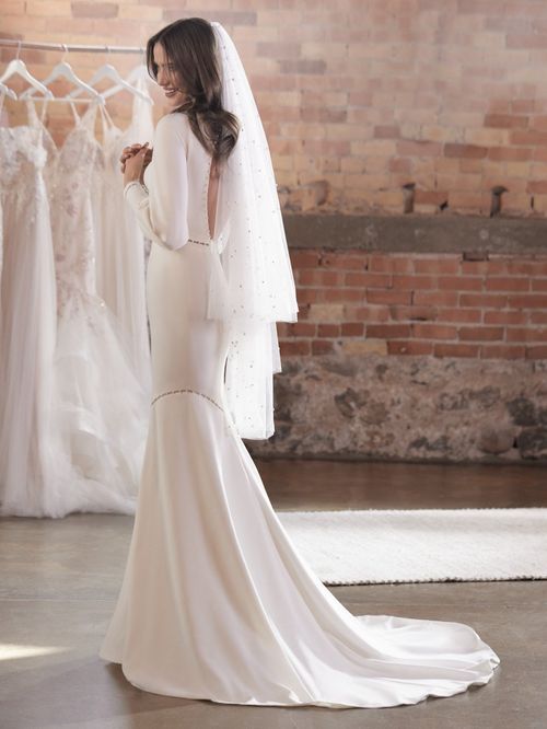 AUSTIN LEIGH, Sottero and Midgley