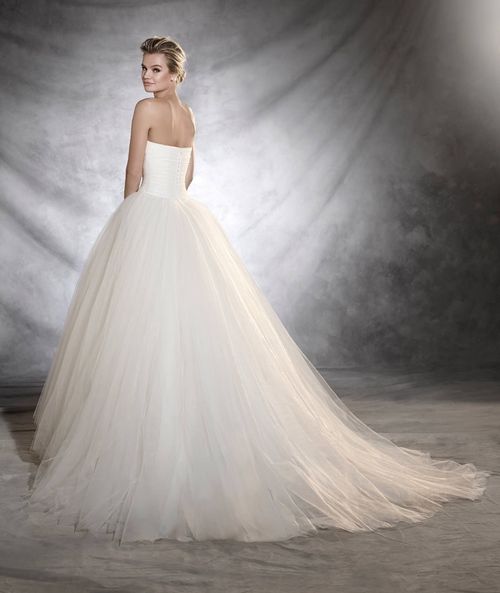 OZANA, Pronovias