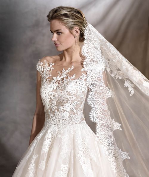 OFELIA, Pronovias