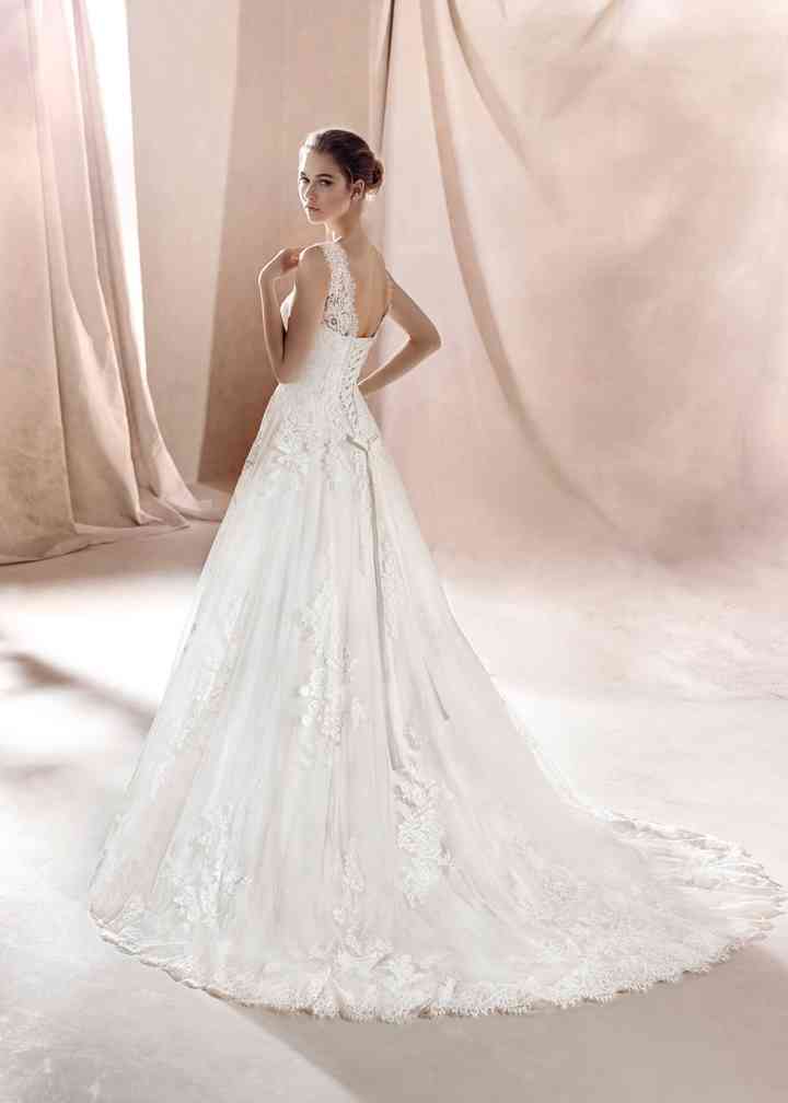 White one clearance barcelona wedding dress