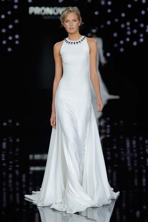 P_02, Pronovias