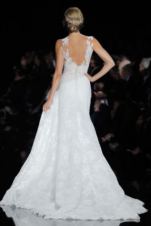 P_33, Pronovias