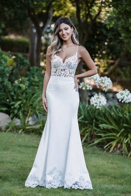 9910, Allure Bridals