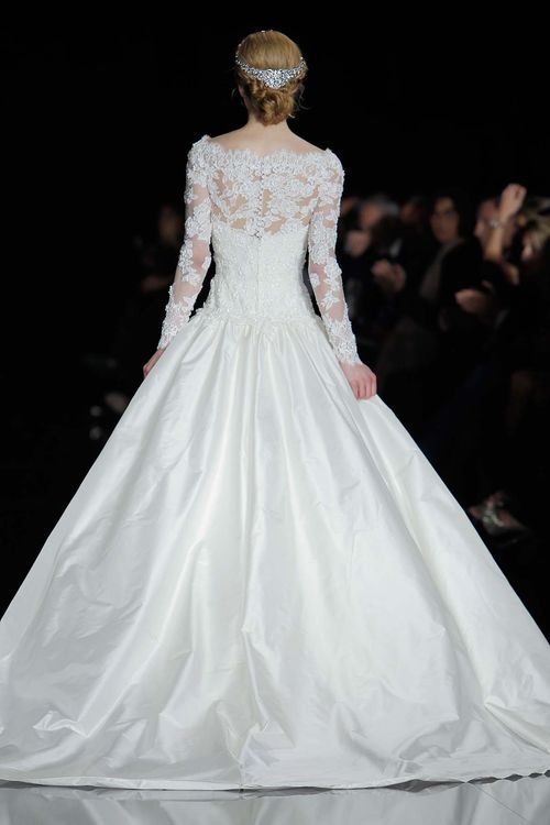 P_38, Pronovias