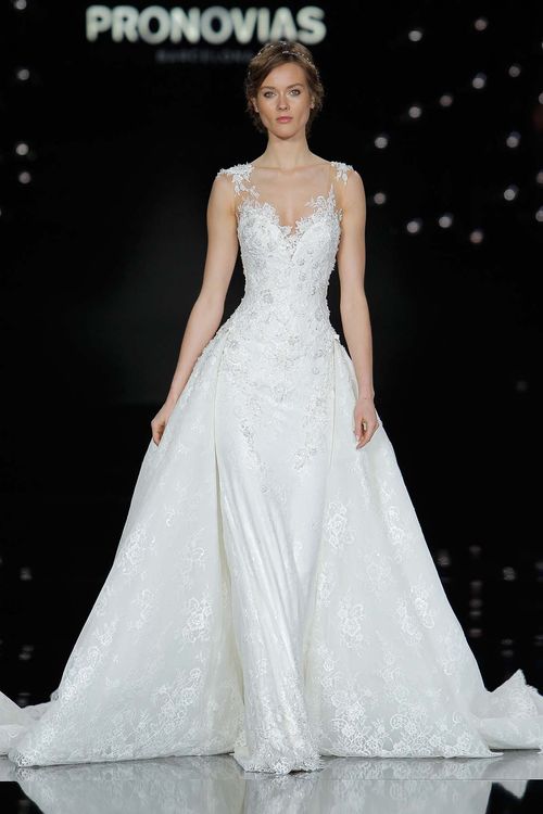 P_44, Pronovias