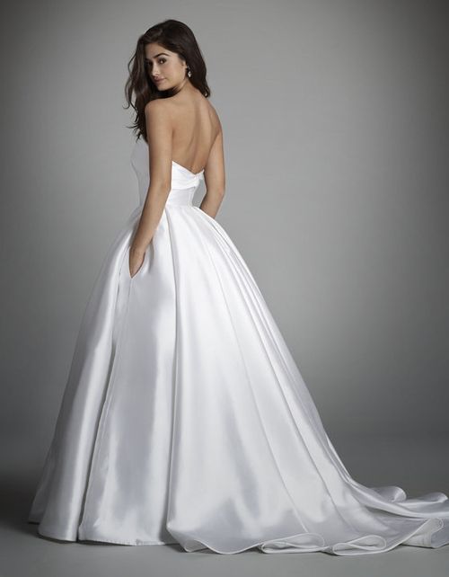 9703, Alvina Valenta