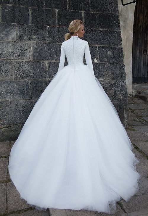 Wedding Dresses by Oksana Mukha - CAILA - WeddingWire.ca