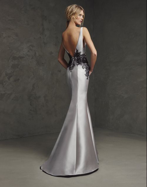 LAVIN, Pronovias