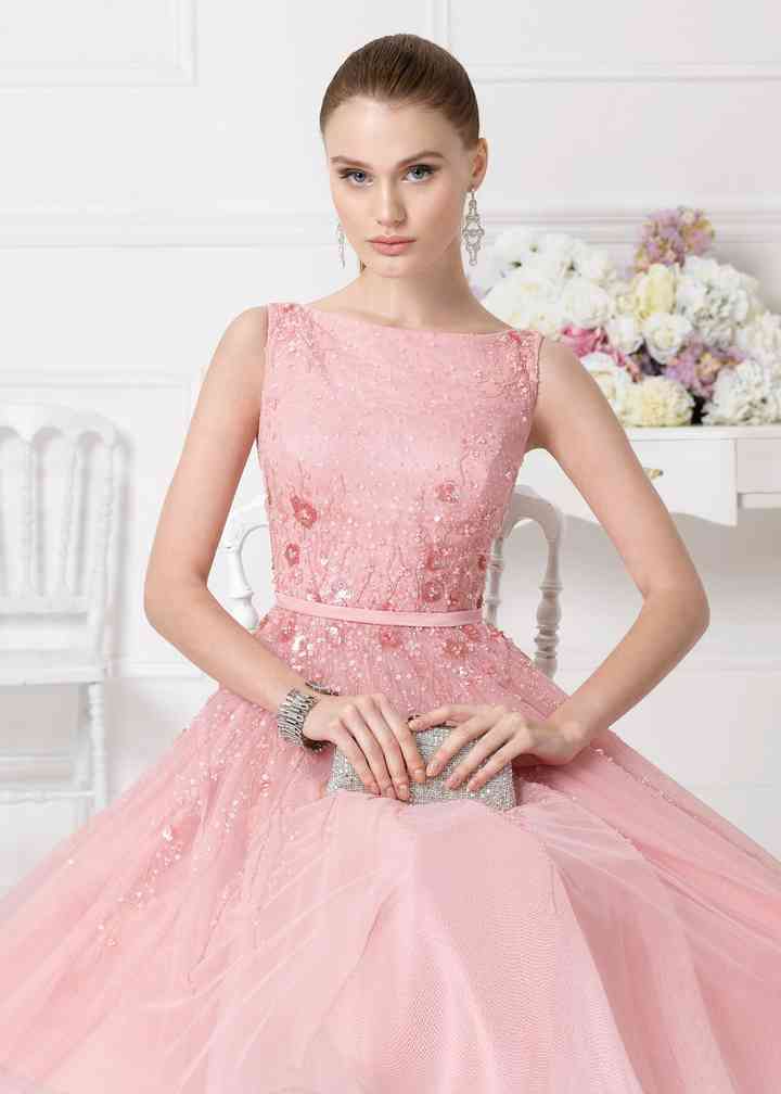 Peach dress for wedding on sale sponsor