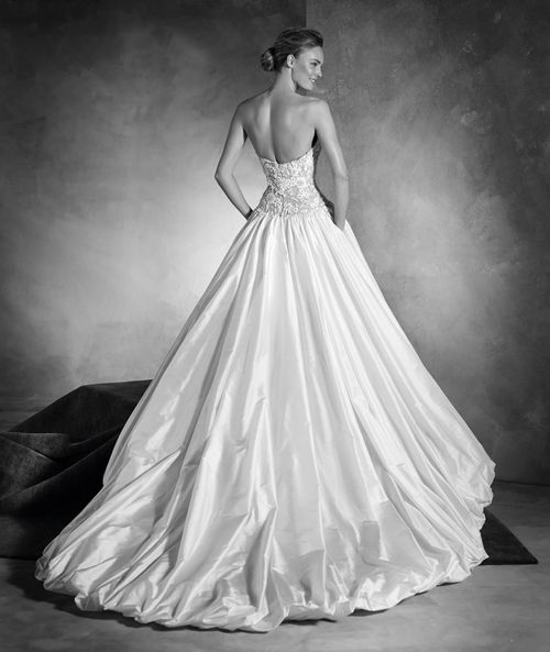 NADIRA, Atelier Pronovias