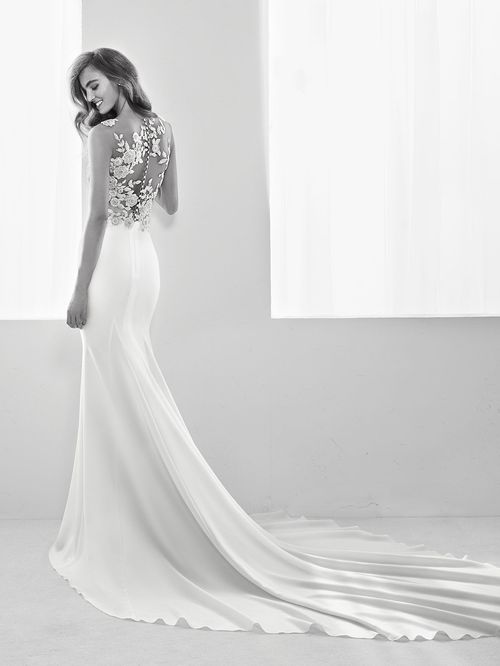 RAIKA, Atelier Pronovias