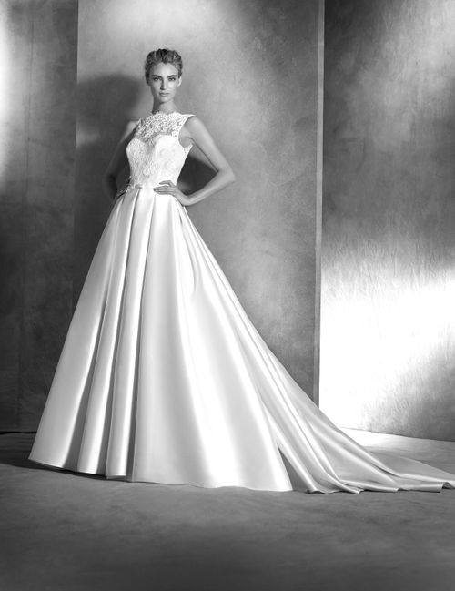 IZIAR, Atelier Pronovias