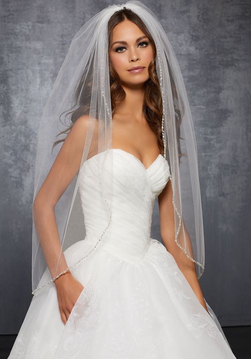VL1042, Morilee