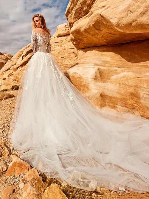 Wedding Dresses by Oksana Mukha - AMADEA - WeddingWire.ca