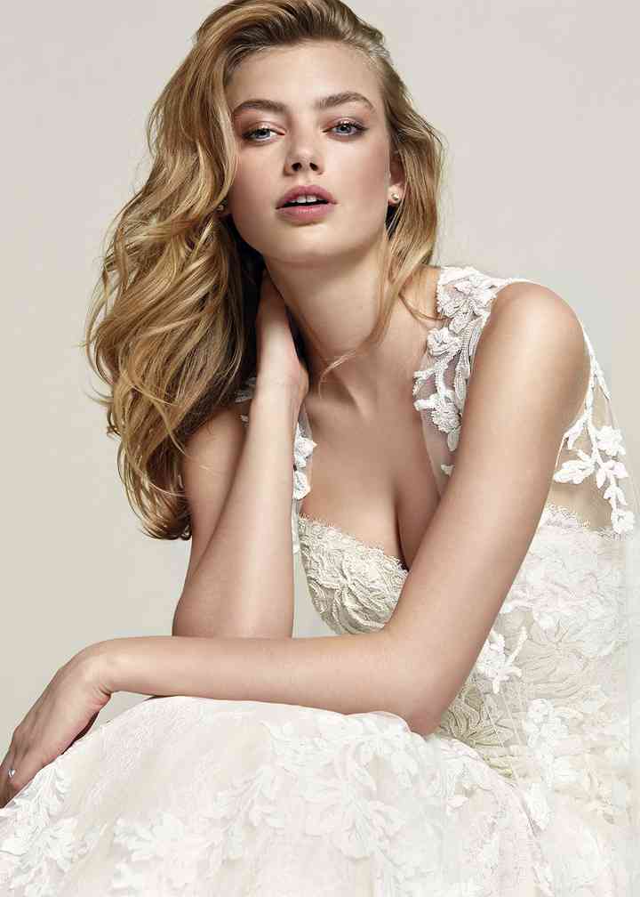 Devany pronovias shop