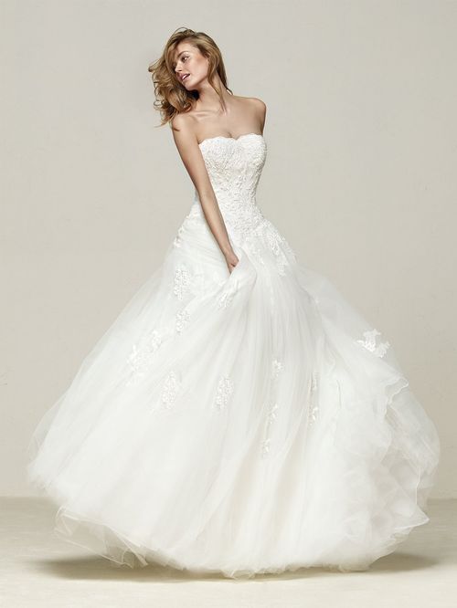 Wedding Dresses by Pronovias - DROPE - WeddingWire.ca