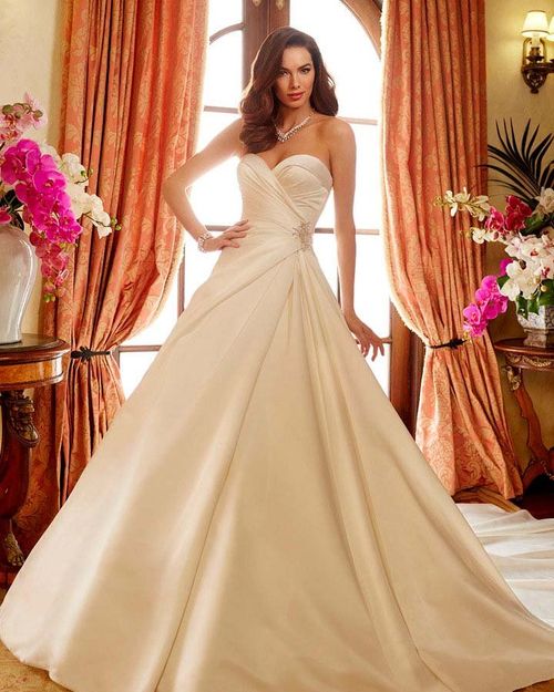 Y11721 - DESIREE, Mon Cheri Bridals