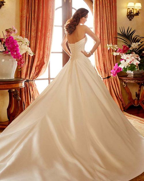 Y11721 - DESIREE, Mon Cheri Bridals