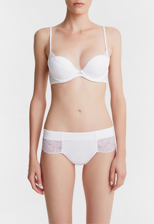 CHARISMA 3b, La Perla 