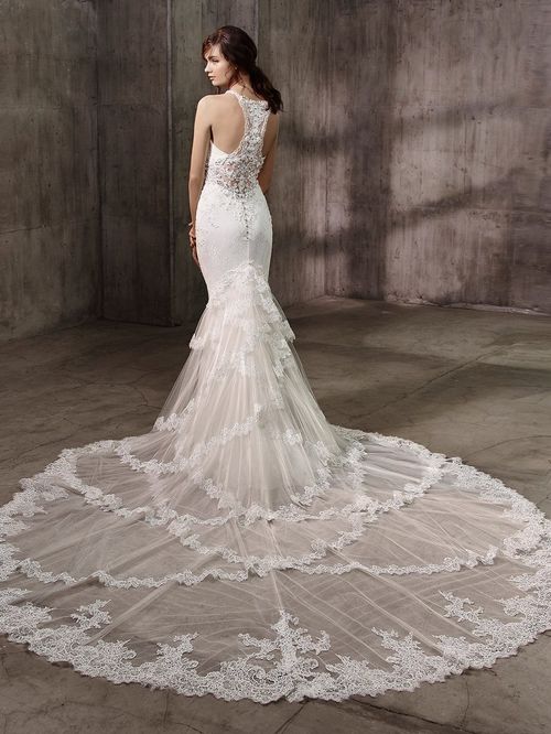 Ariel, Badgley Mischka