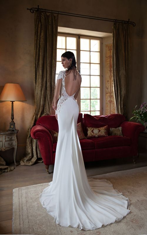 15 24, Berta Bridal