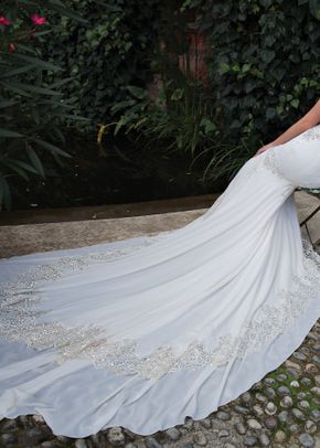 15 31, Berta Bridal