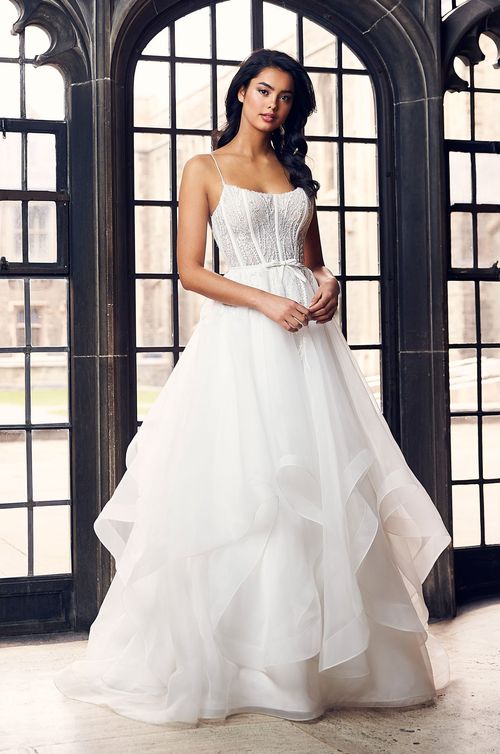 Style 4911, Paloma Blanca