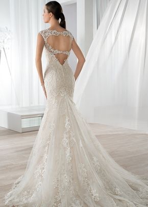 style 585, Demetrios