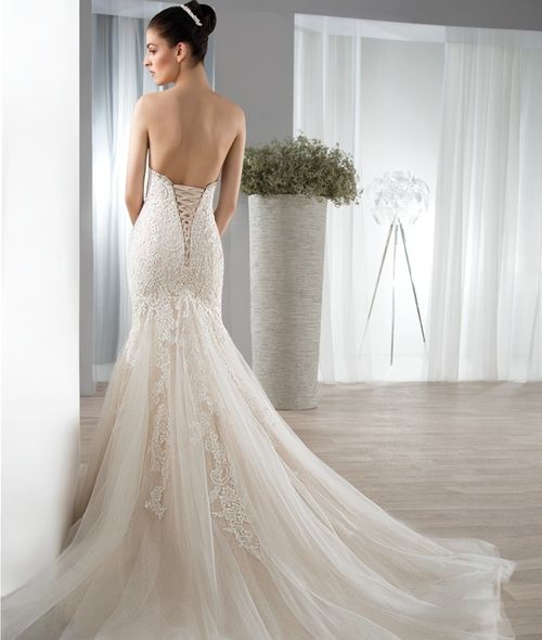 style 590, Demetrios