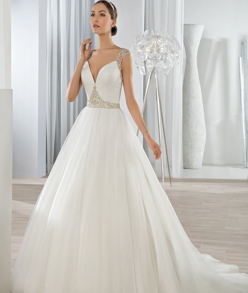 style 607, Demetrios