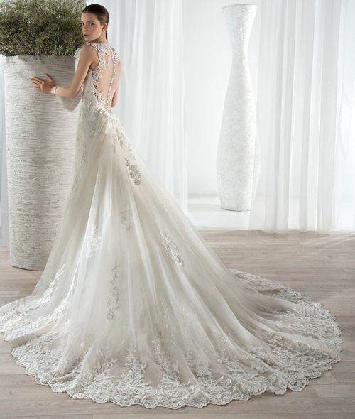 style 617, Demetrios