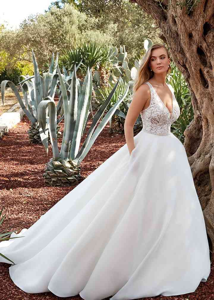 Chelsea on sale wedding dress