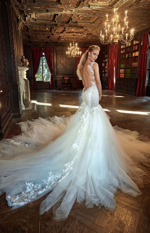 NewSuzanne, Galia Lahav