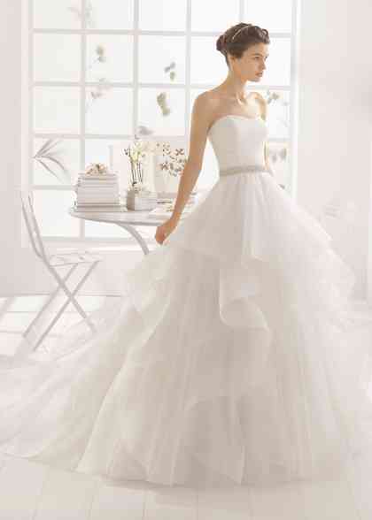 Wedding Dresses By Vera Wang Octavia Weddingwire Ca