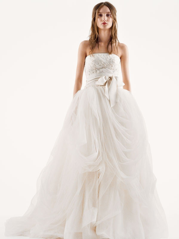 Vera Wang Size 12 Wedding White Dress With Train on Queenly