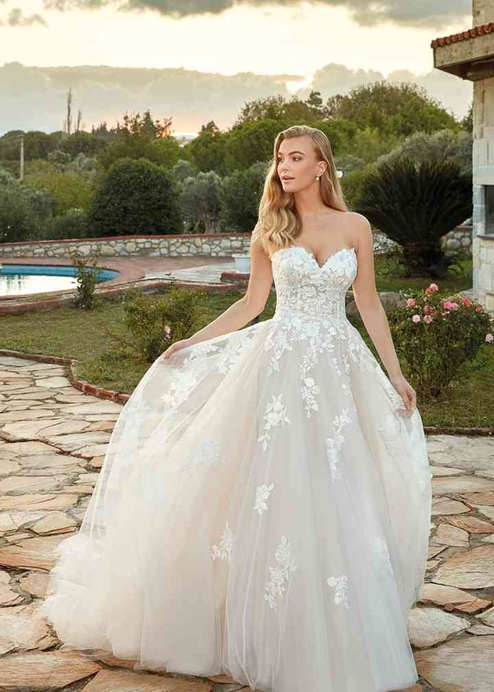 https://cdn0.weddingwire.ca/cat/wedding-dress/eddy-k/fleur--mt20_2x_86669.jpg