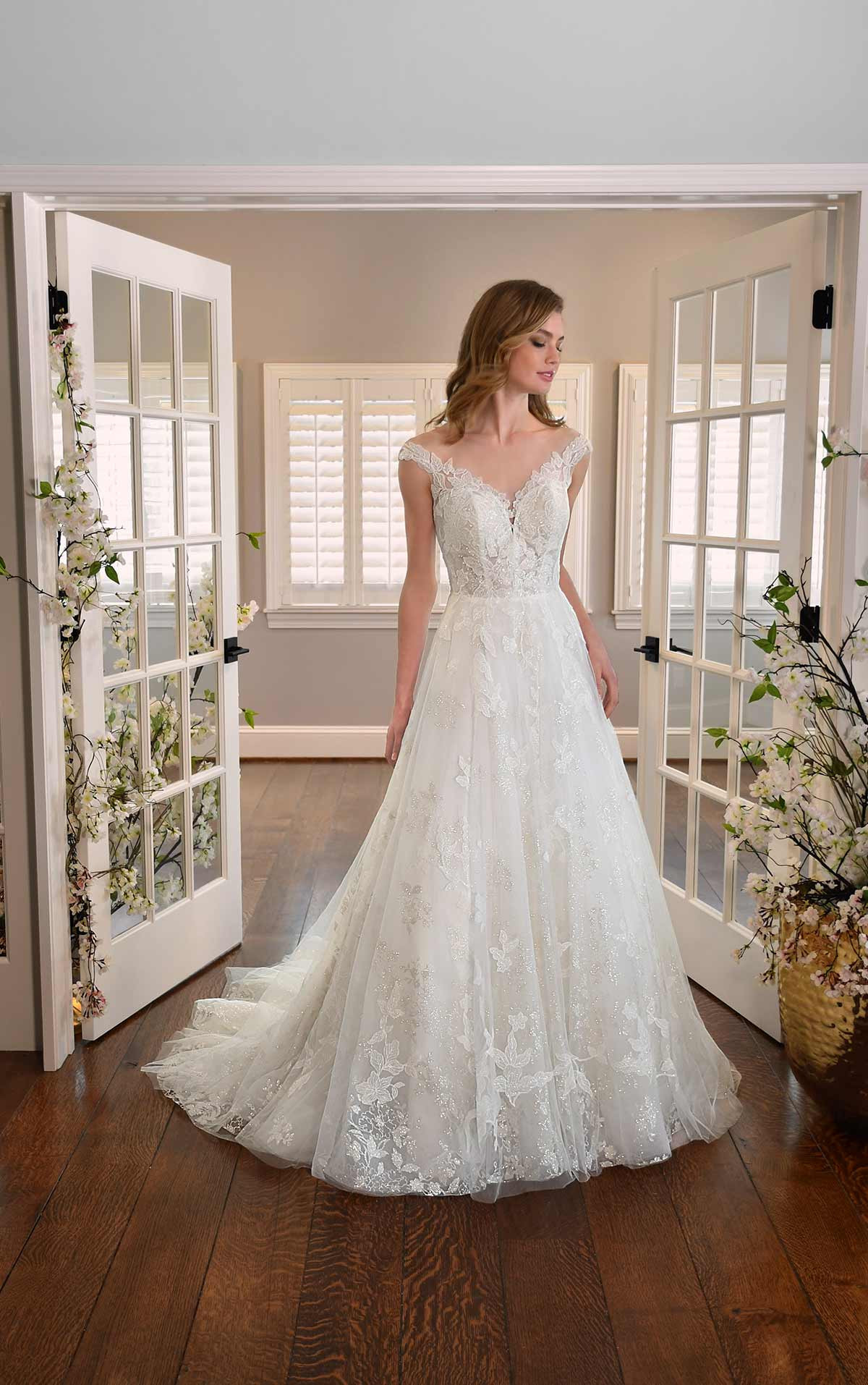 Wedding Dresses by Essense of Australia - 2022 - Weddingwire.ca