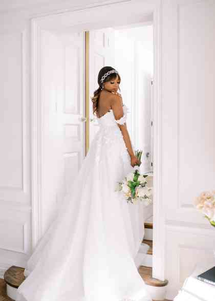 Wedding Dresses by David's Bridal - White by Vera Wang Style 