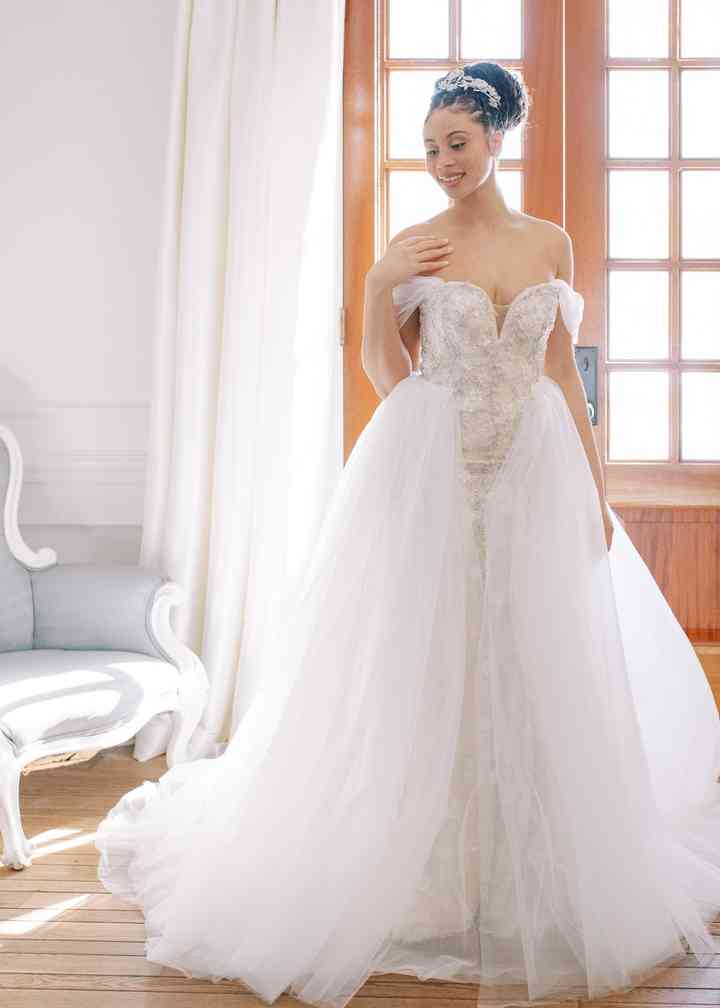 Fitted simple off shoulder wedding dress Velita at Dell'Amore Bridal