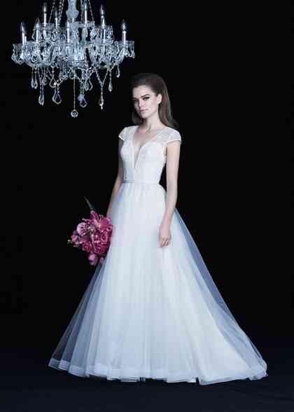 Wedding Dresses by Pronovias - LENKOIS 