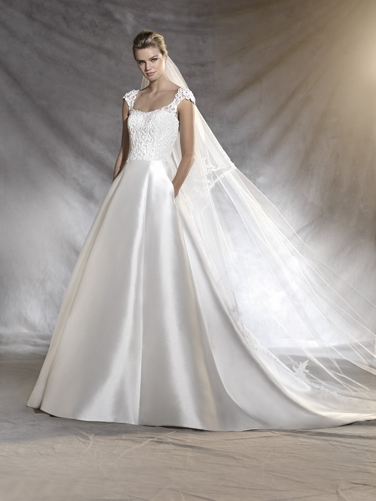 Otilia pronovias clearance