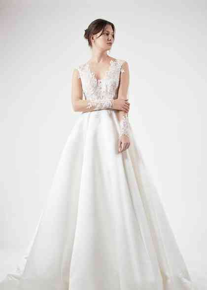 Wedding Dresses by Pronovias - MAROON 