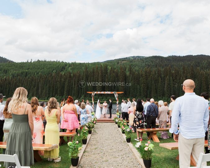 Gostlin Keefer Lake Lodge