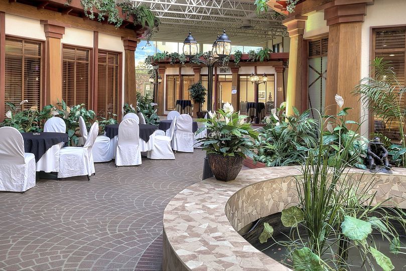 Canad Inns Destination Centre Fort Garry