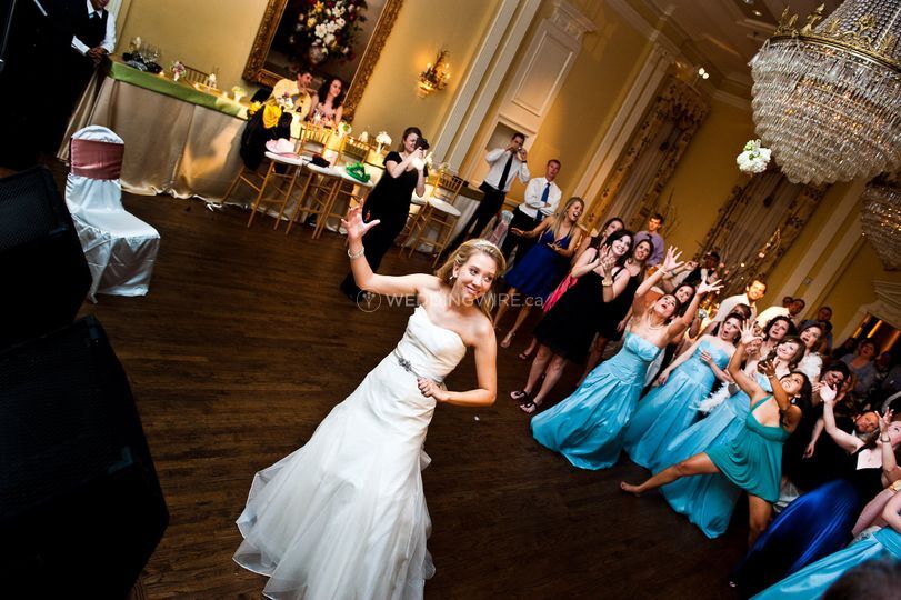 Bouquet Toss: Yea or Nay? 1