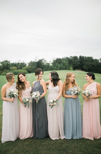 What are your bridesmaids wearing? 3