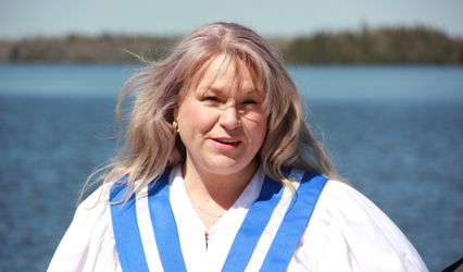 Karyn Chabot, Célébrante