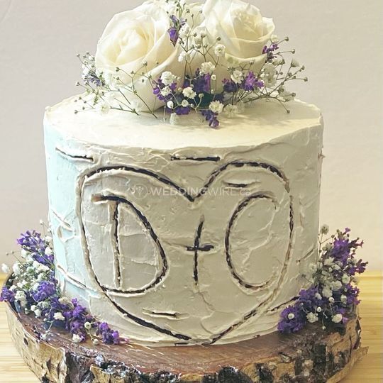 Petals & Lace Cakes & Cupcakes